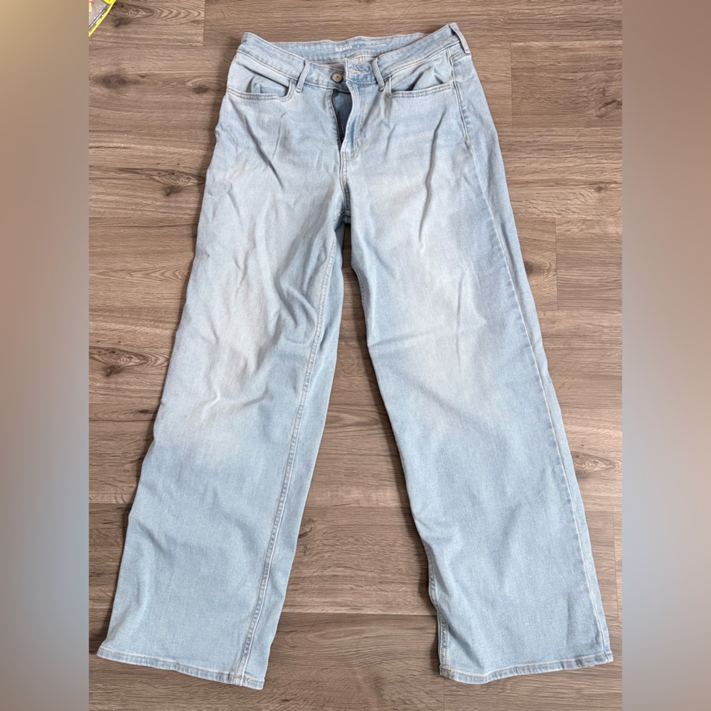 Old Navy Women's Light Blue Wow Wide Leg Jeans
